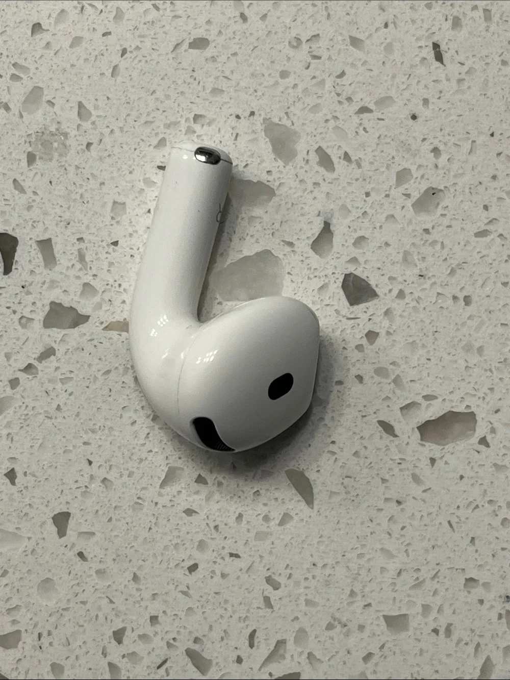 Apple AirPods 4 (4th Gen) ANC A3055 Replacement Earbud Right Side Only